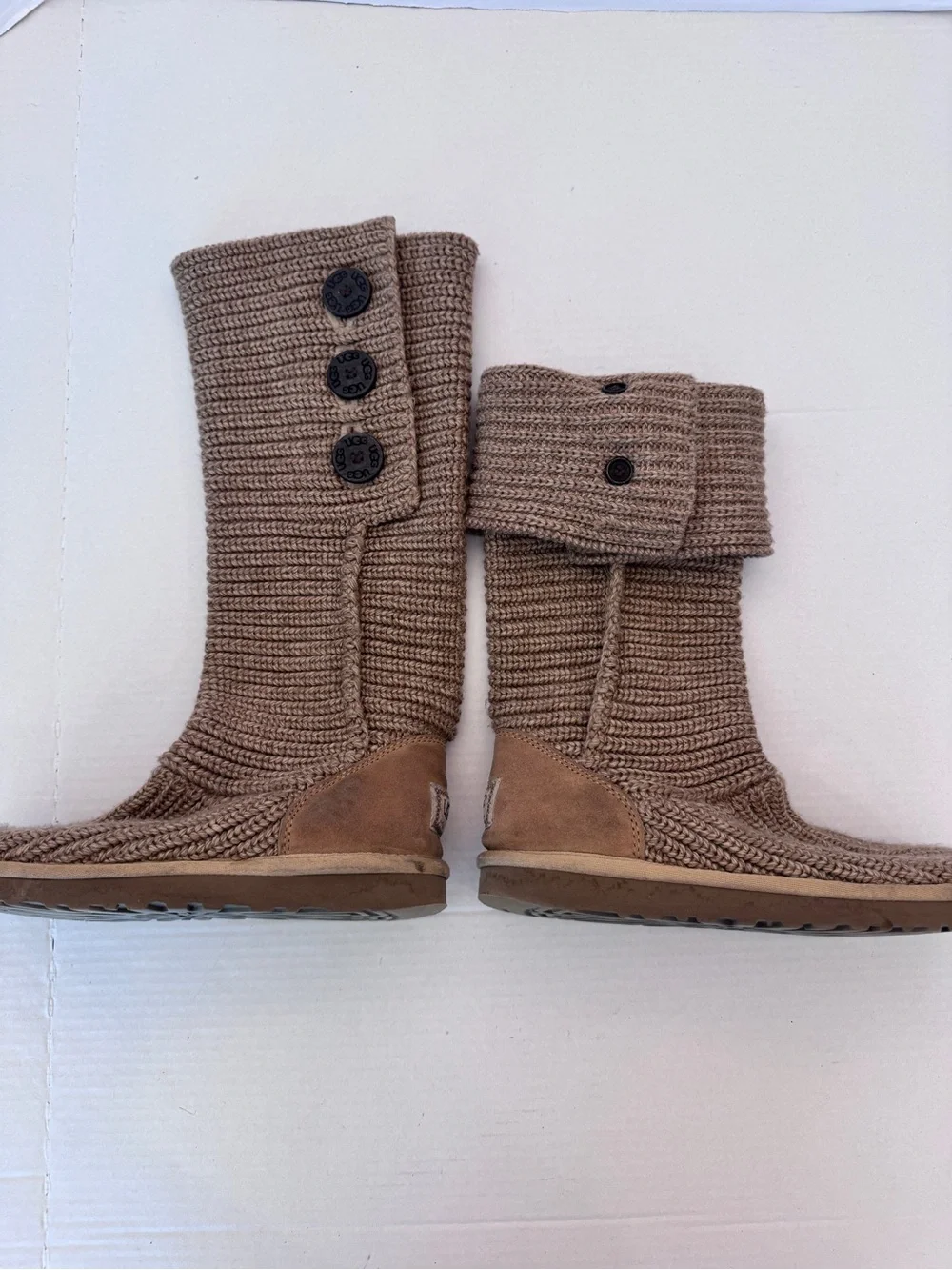 UGG Women’s Size 8 Classic Knit Tall Brown Sweater Boots Cardigan Winter